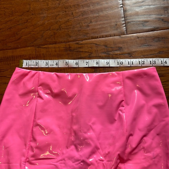 faux latex pink skirt - Picture 3 of 7